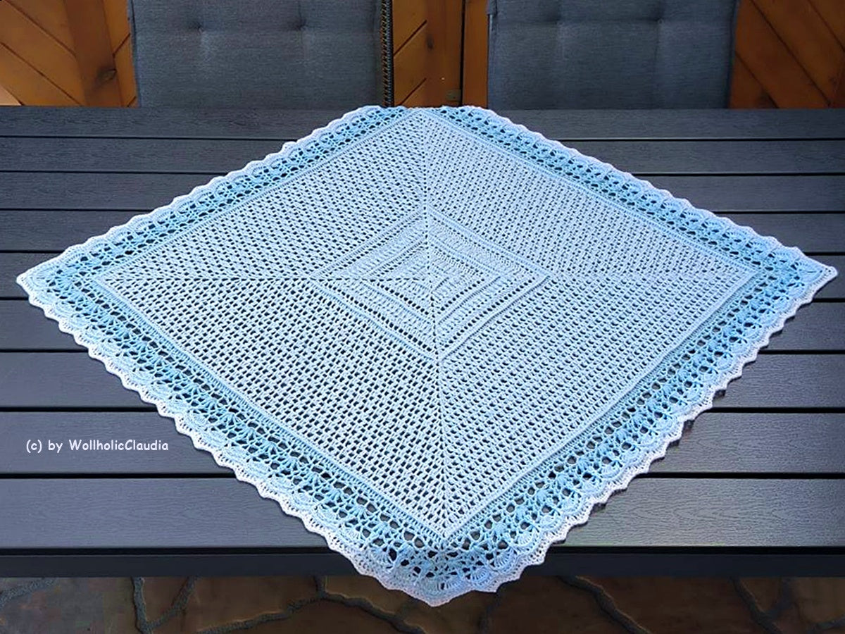 Häkelanleitung - Mitteldecke "Blütenzart"