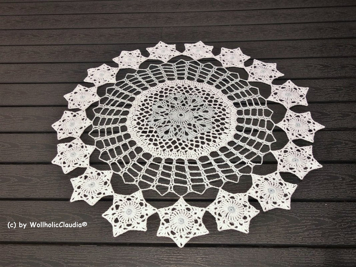 Häkelanleitung Tischläufer/ Spiraldecke "Blumenwiese"