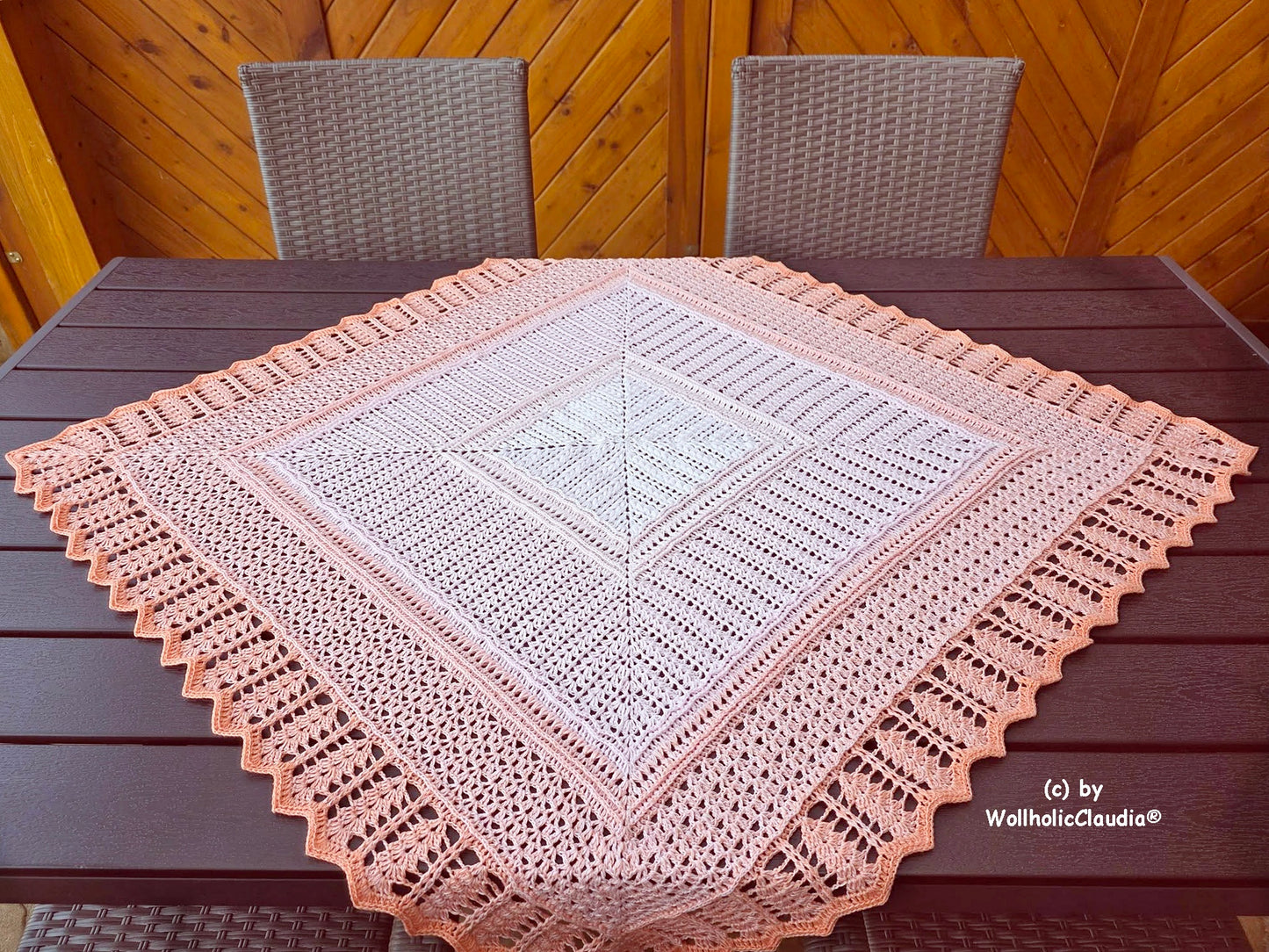 Häkelanleitung - Mitteldecke "Lufthauch"
